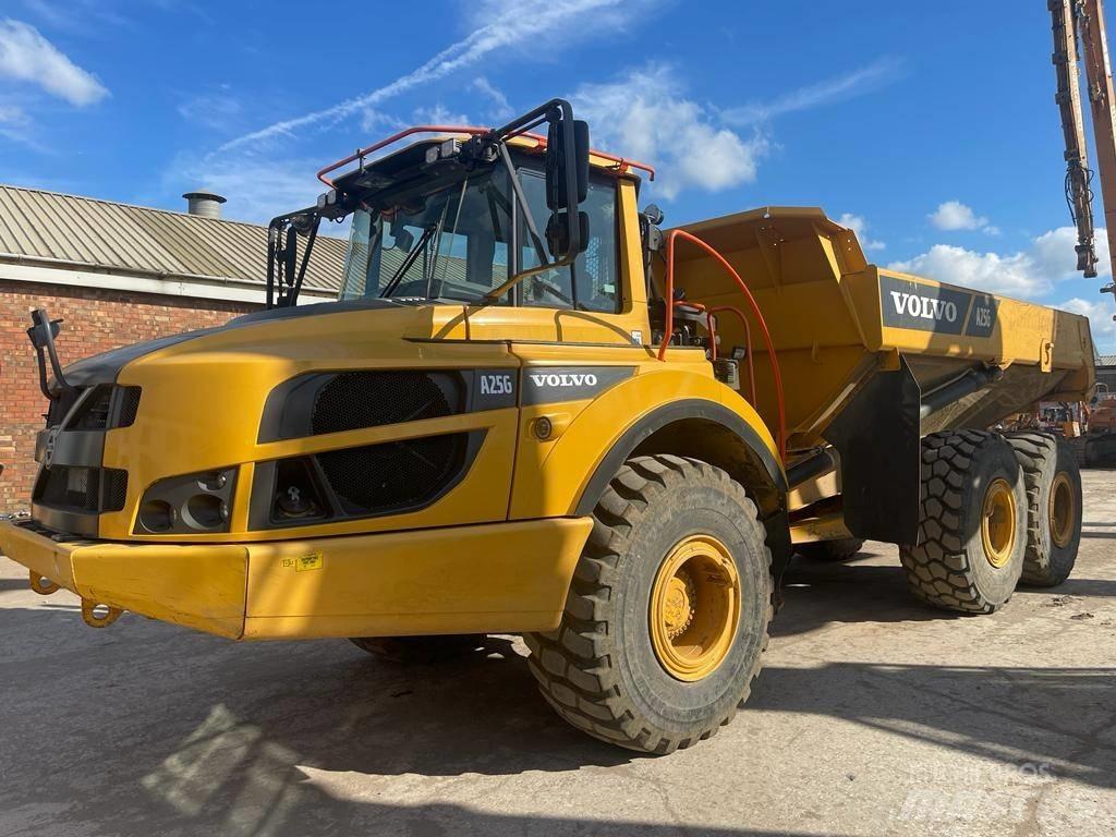 Volvo A 25 G 연결식 홀러