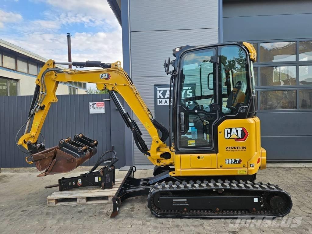 CAT 302.7 CR 소형 굴삭기 7톤 미만