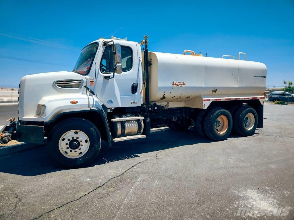 Freightliner 108 SD 급수차