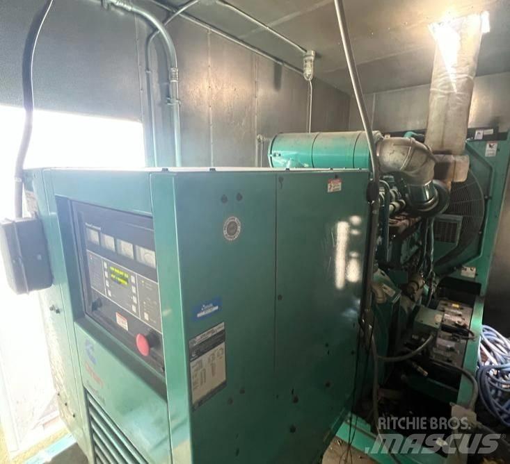 Cummins KTA19 디젤 발전기