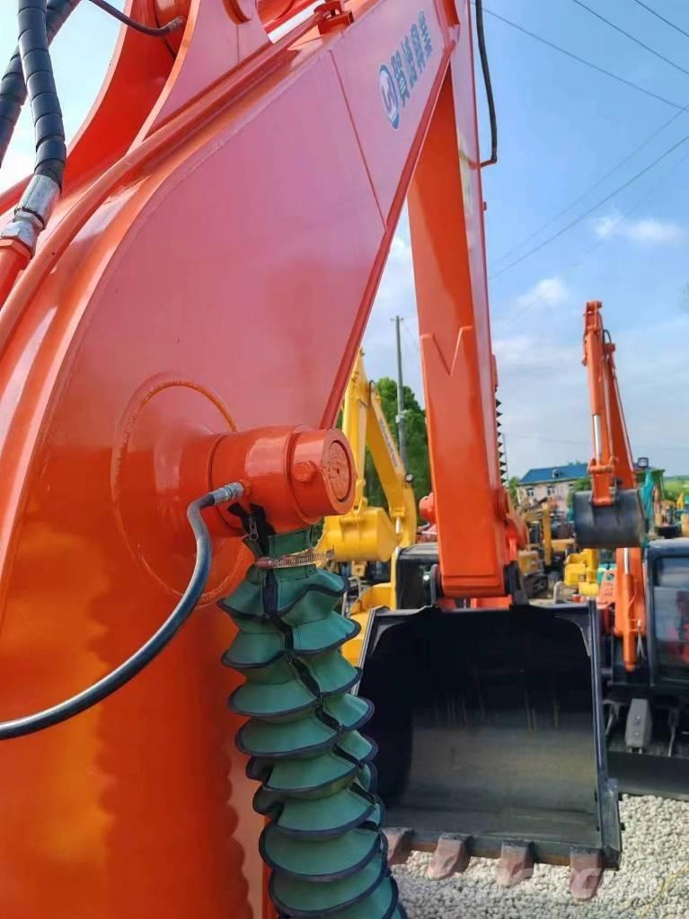 Hitachi ZX 120 대형 굴삭기 29톤 이상