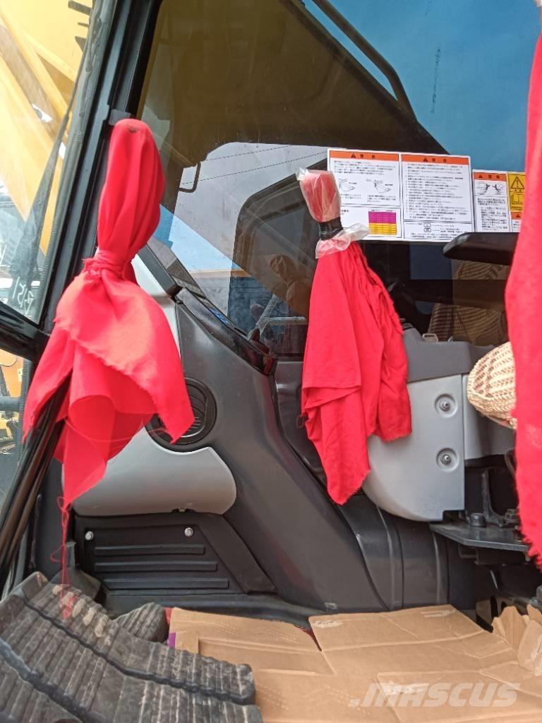 Komatsu PC 200-8 대형 굴삭기 29톤 이상