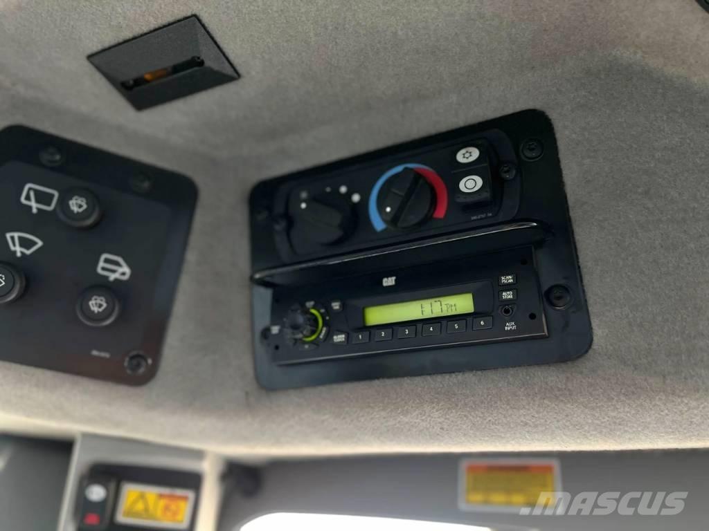 CAT 140M 그레이더