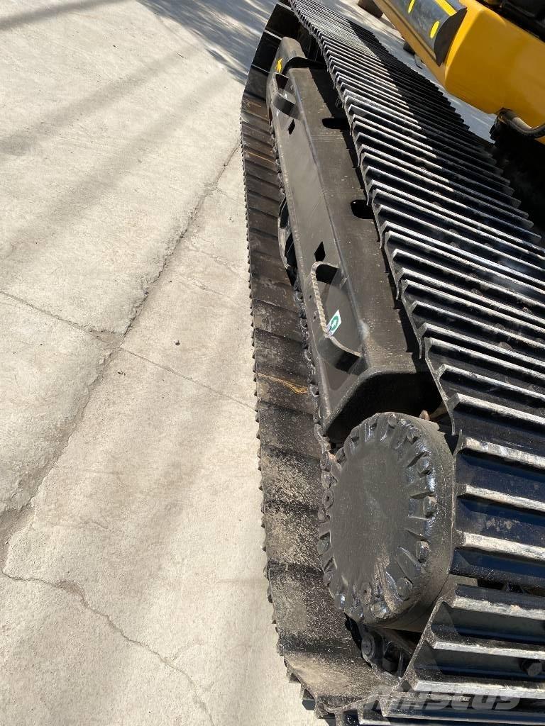 CAT 320 D 대형 굴삭기 29톤 이상