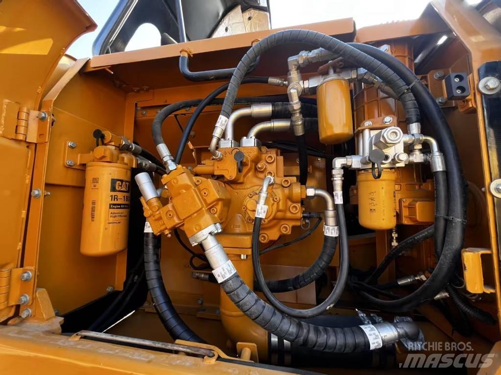 CAT CAT330D2 중형굴삭기 7톤-28톤