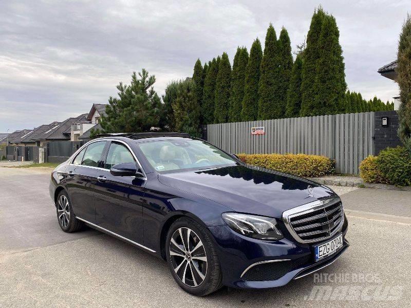 Mercedes-Benz E 300D 자동차