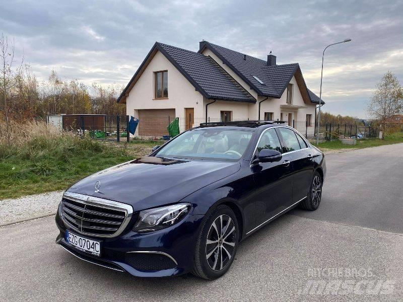 Mercedes-Benz E 300D 자동차