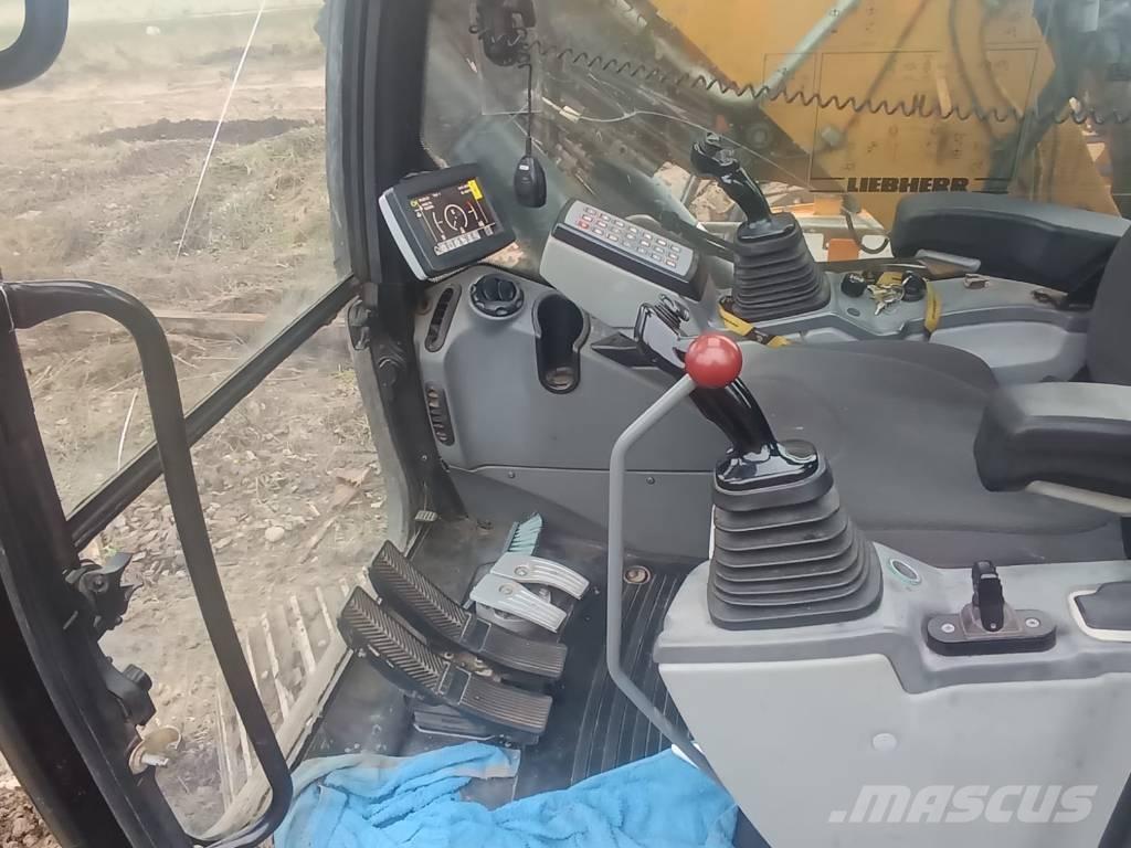 Liebherr R 918 NLC 대형 굴삭기 29톤 이상