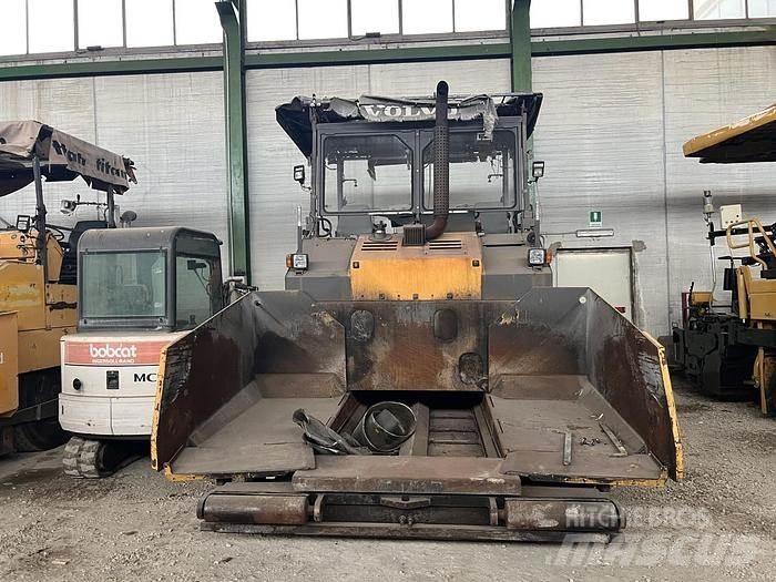Volvo ABG 6870 아스팔트 포장장비