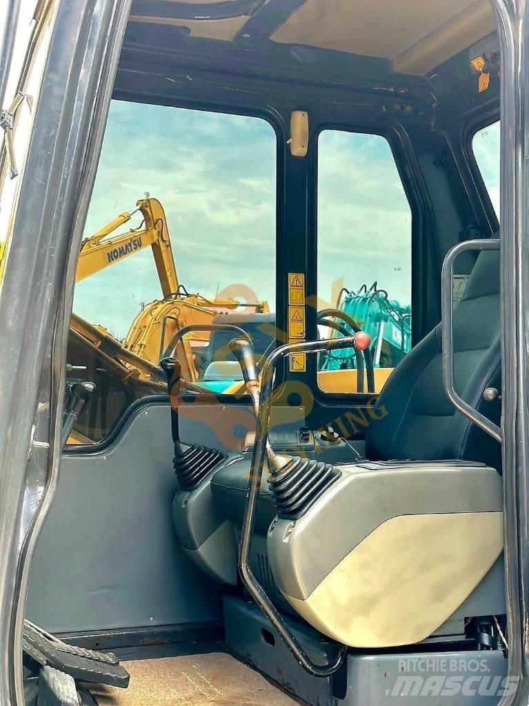 Komatsu PC 60 대형 굴삭기 29톤 이상