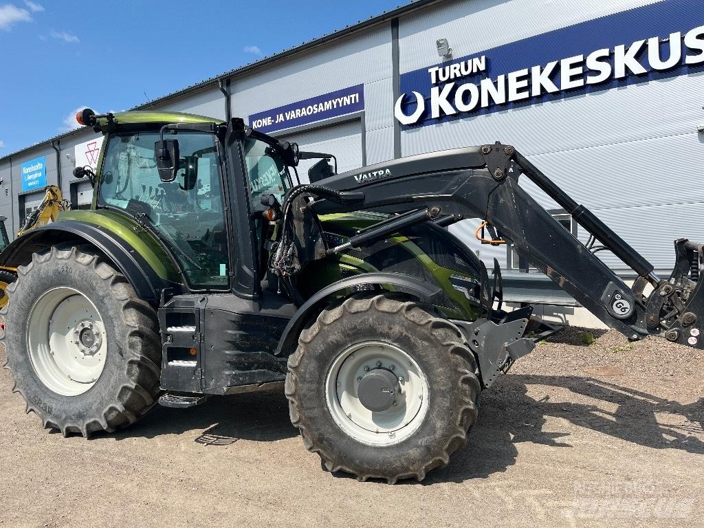 Valtra T 145 트랙터