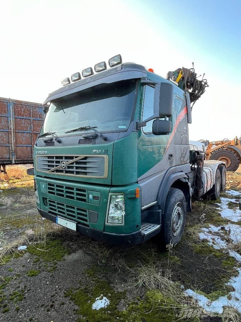 Volvo FM 12 목재 트럭