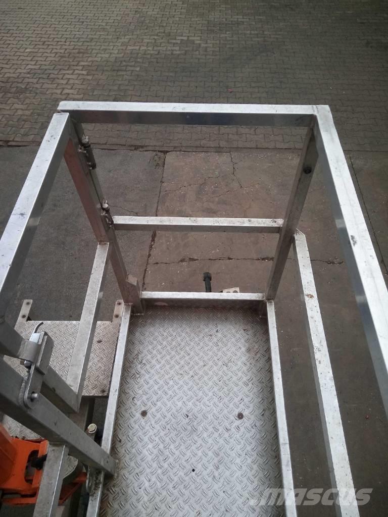 Palfinger P 250 BK 트럭 탑재 고소작업대