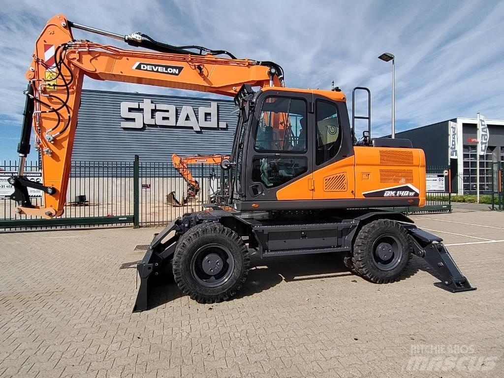Develon DX140W-7  휠 굴삭기