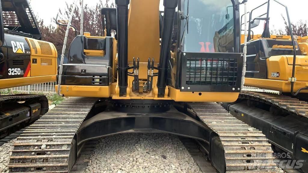 CAT 324 대형 굴삭기 29톤 이상