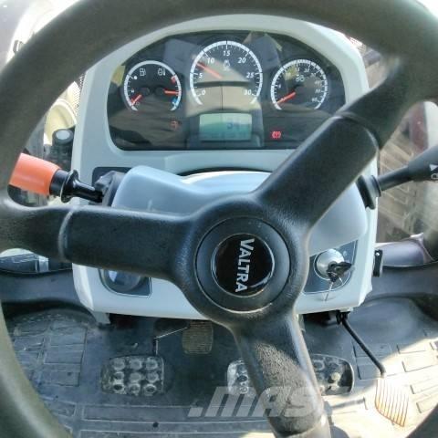 Valtra N 174 트랙터