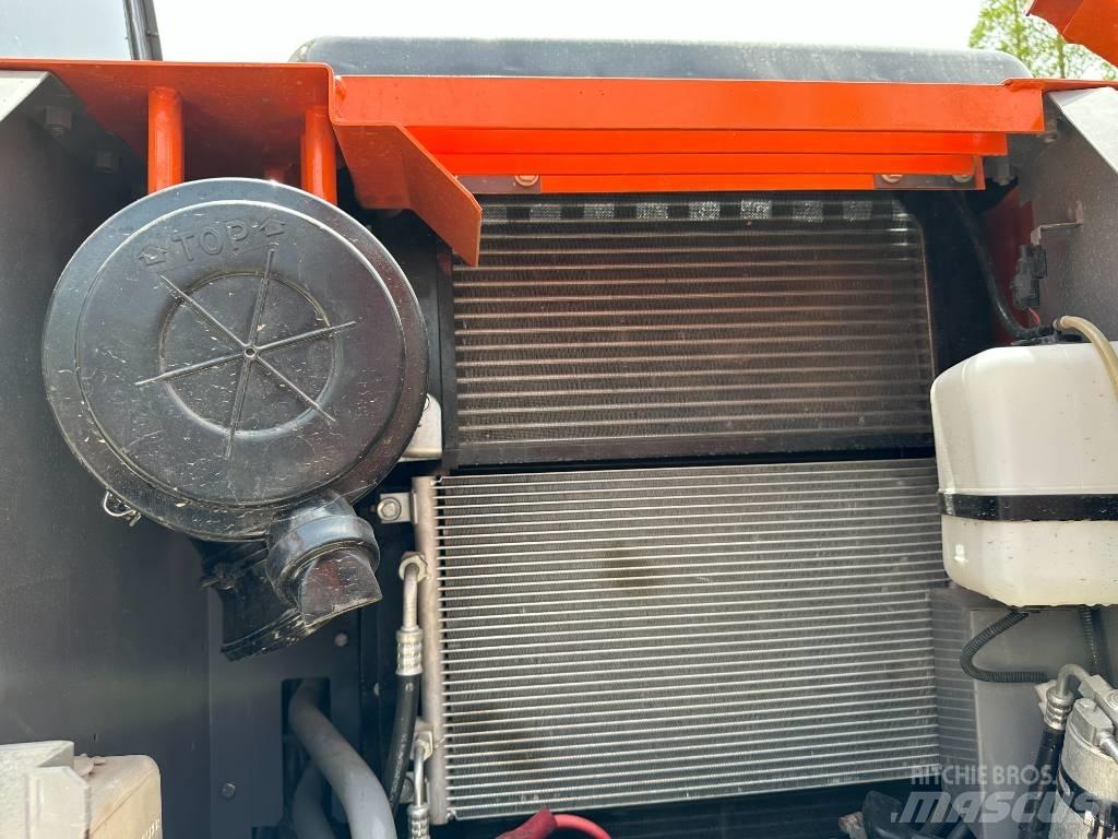 Hitachi ZX 130 K 대형 굴삭기 29톤 이상