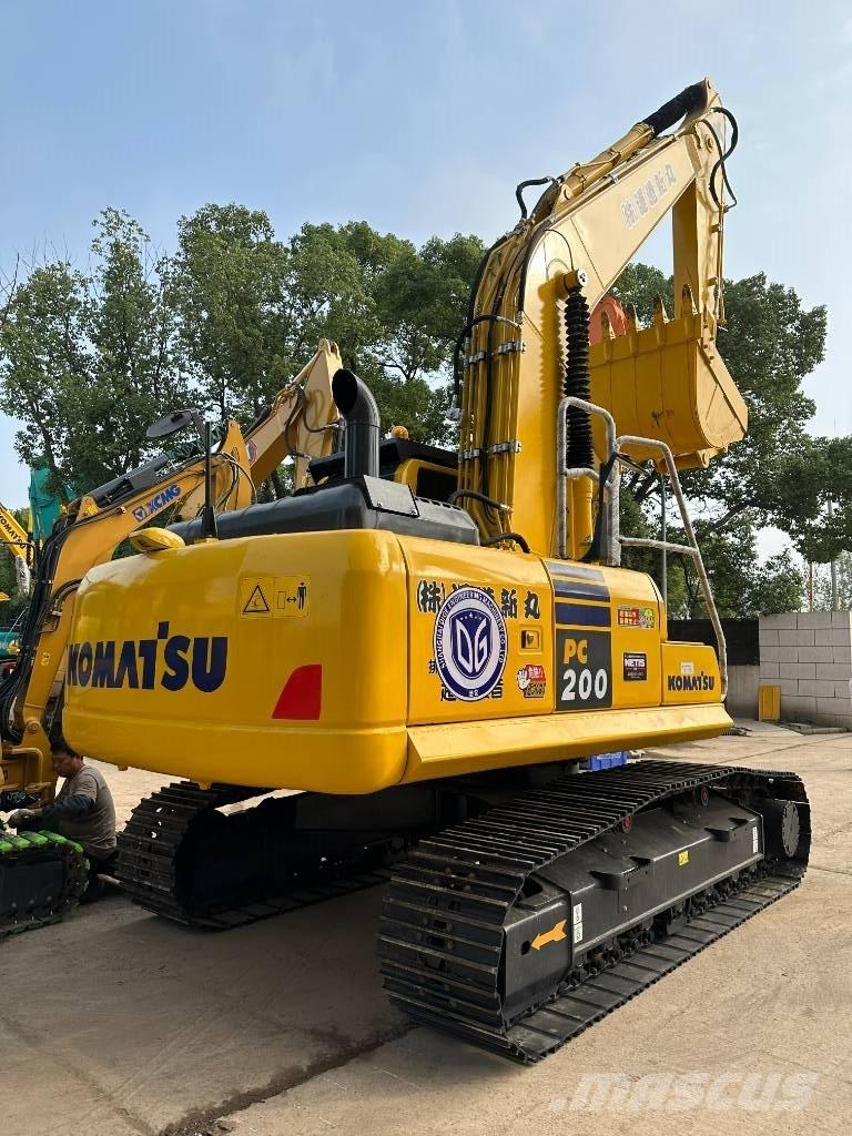 Komatsu PC 200-8N1 중형굴삭기 7톤-28톤