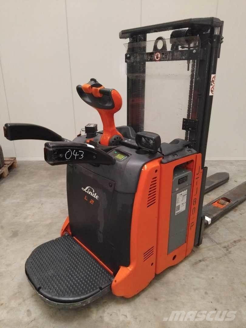 Linde L12AP 보행식 리치 지게차