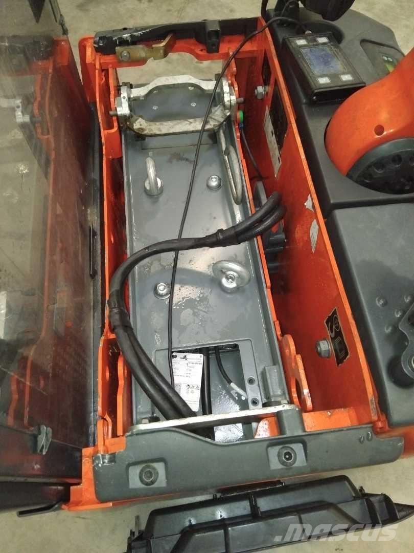 Linde L12AP 보행식 리치 지게차