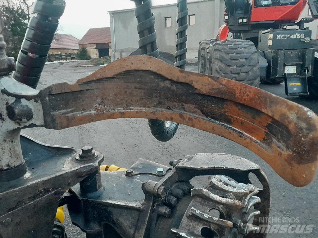 Komatsu 951 원목 하베스터