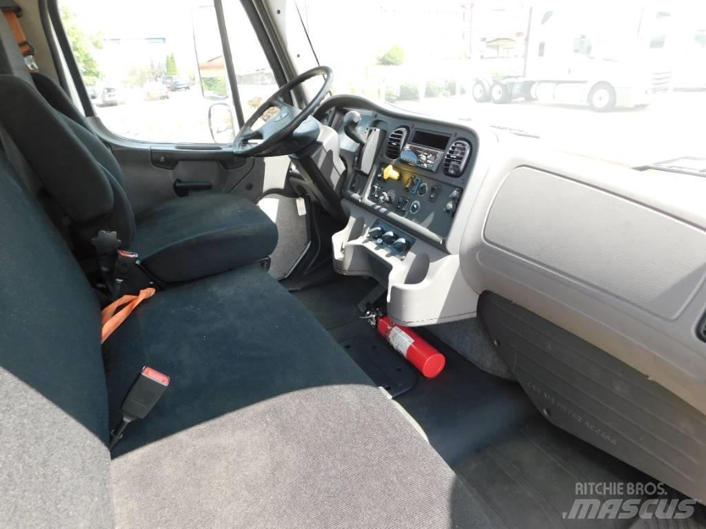 Freightliner M2 컨테이너 트럭
