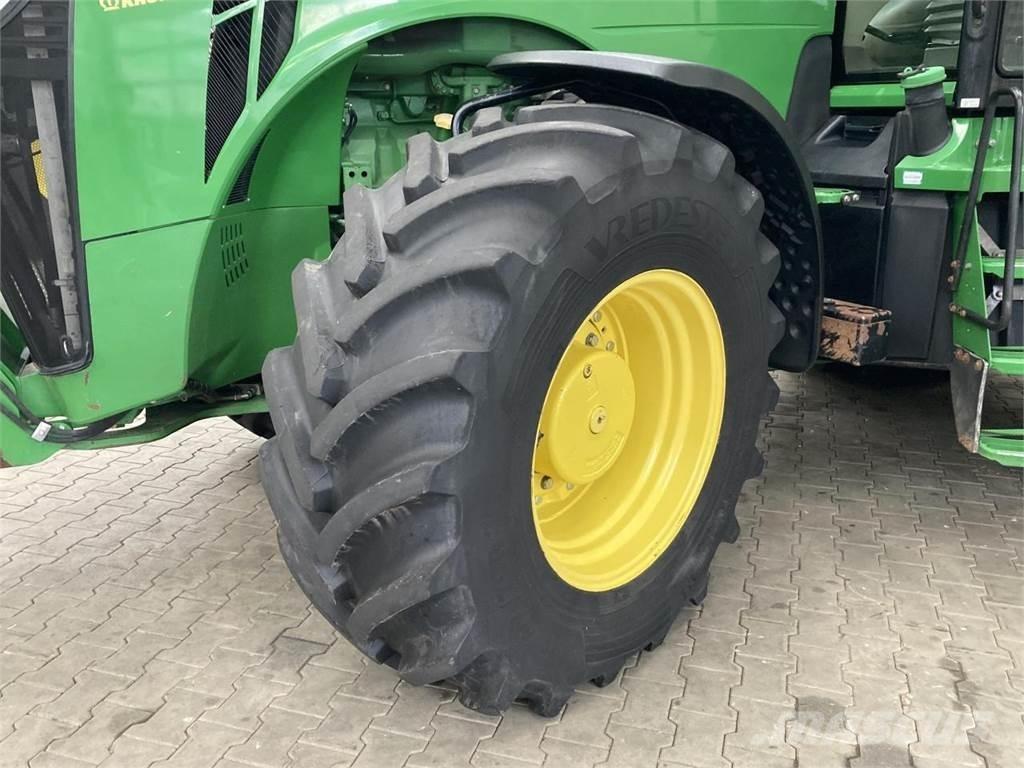 John Deere 8335R 트랙터