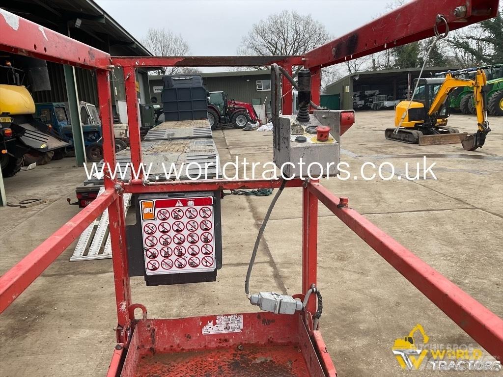 SkyJack SJ III 3219 가위형 리프트