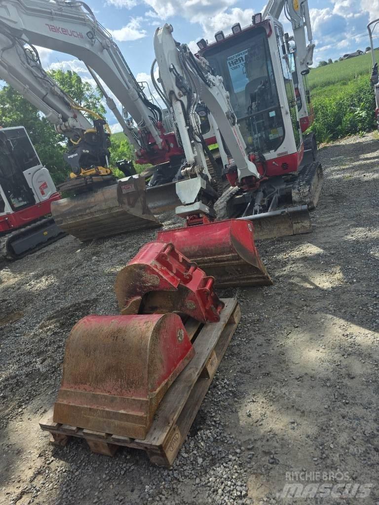 Takeuchi TB 320 소형 굴삭기 7톤 미만