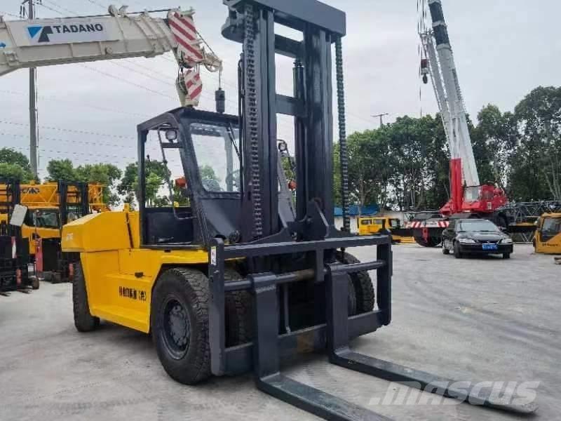 Komatsu FD 160 디젤 지게차