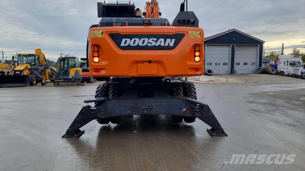Doosan DX 210 W - 5  휠 굴삭기