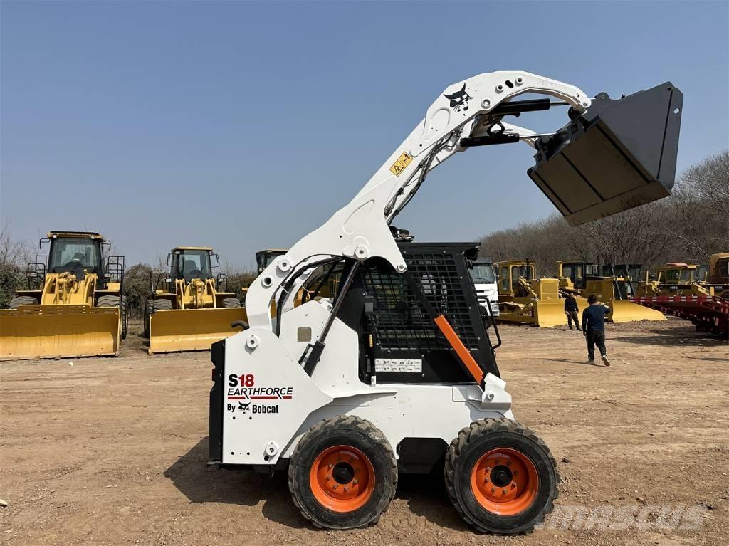 Bobcat S 18  스키드로더