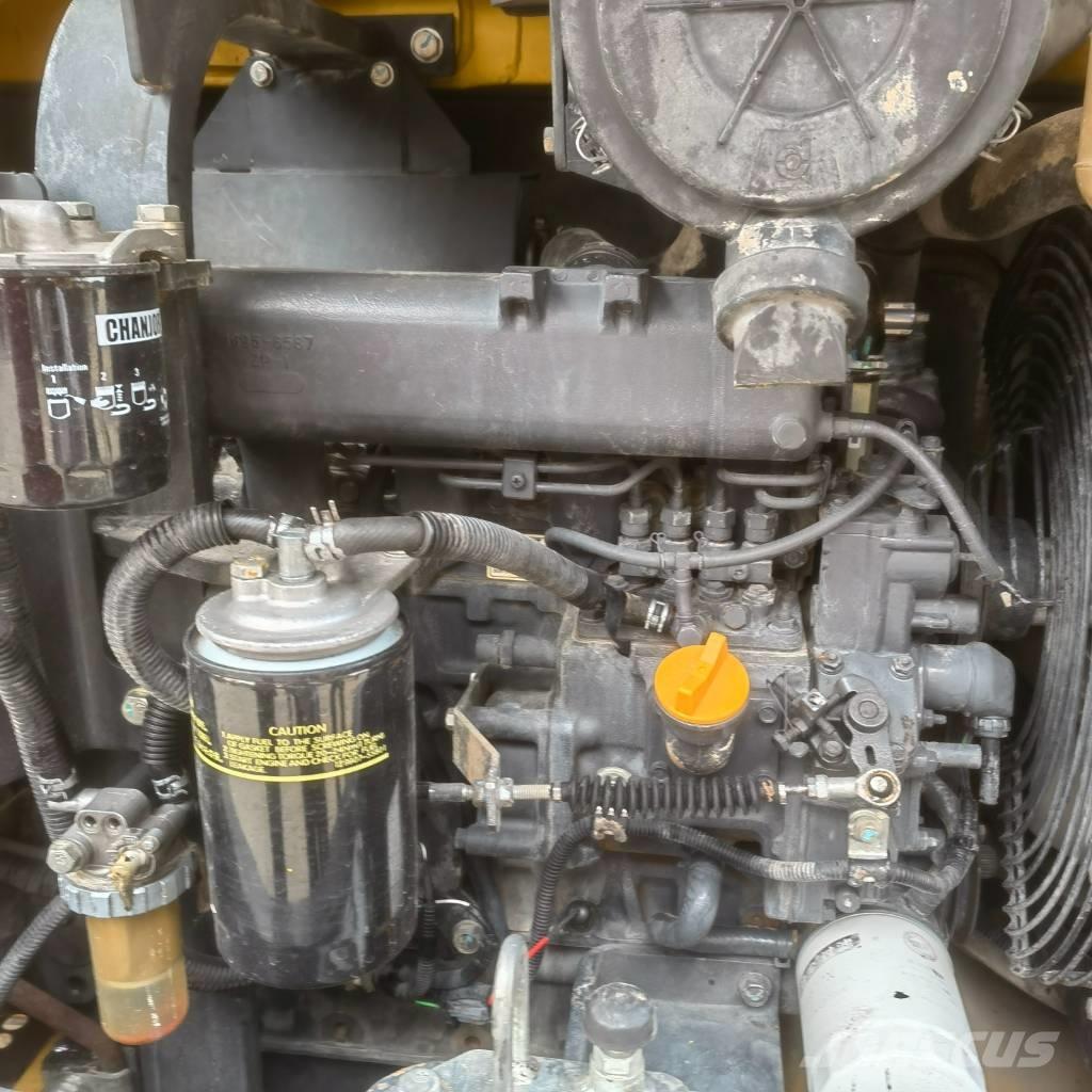 Komatsu PC56 대형 굴삭기 29톤 이상