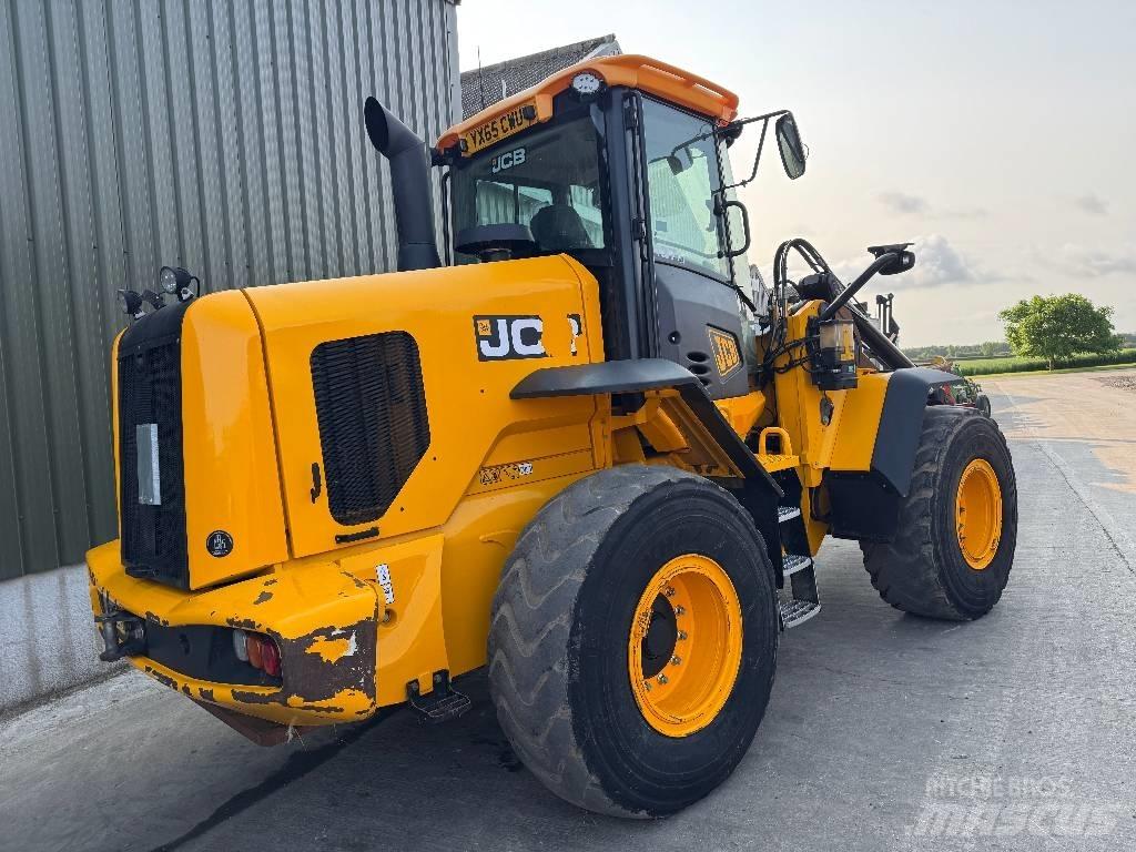 JCB 437 HT Agri 다목적 로더