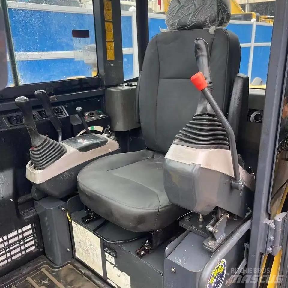 Komatsu PC56-7 대형 굴삭기 29톤 이상