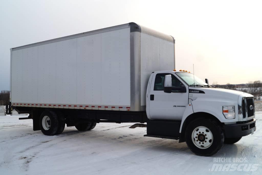 Ford F 750 탑차 트럭