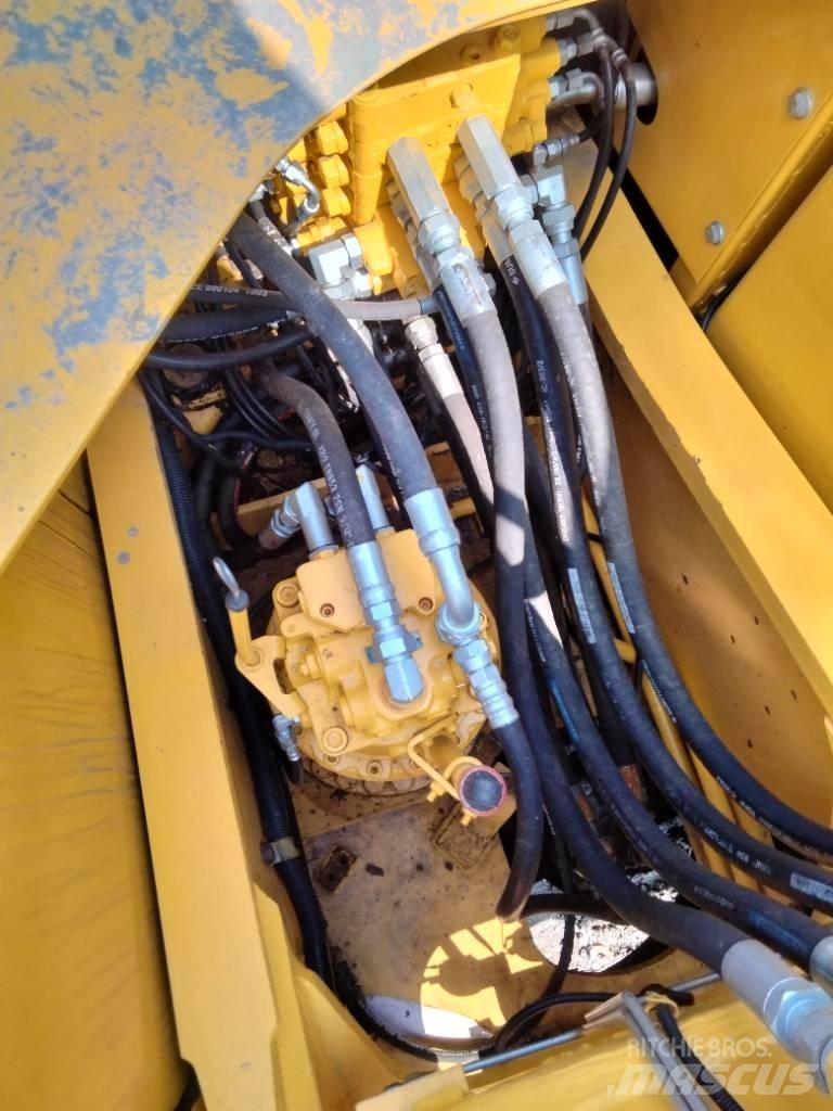 Komatsu PC 160 중형굴삭기 7톤-28톤