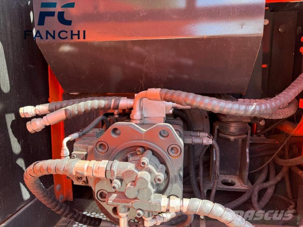 Doosan DX 225 대형 굴삭기 29톤 이상