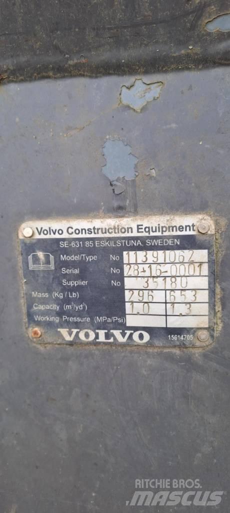 Volvo L 25 F  휠로우더