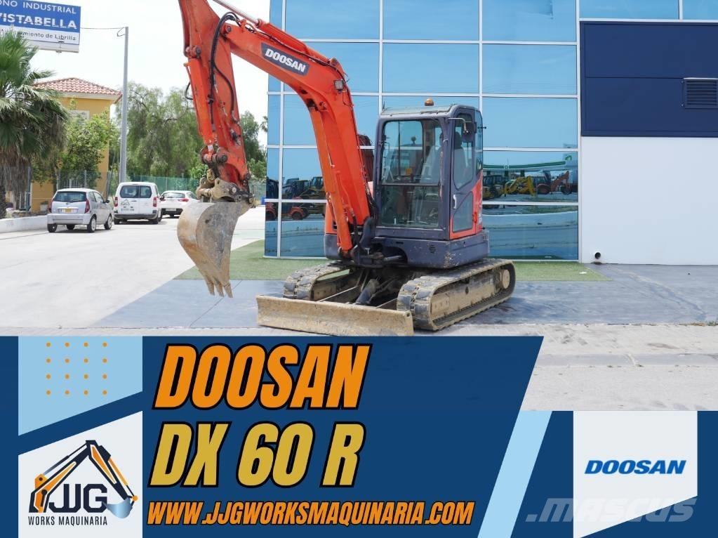 Doosan DX 60 R 소형 굴삭기 7톤 미만