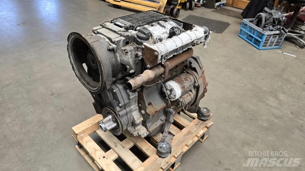 Deutz F3L1011 엔진