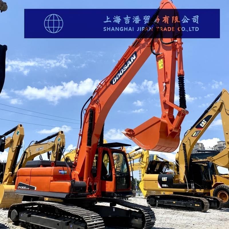 Doosan DX 300 대형 굴삭기 29톤 이상