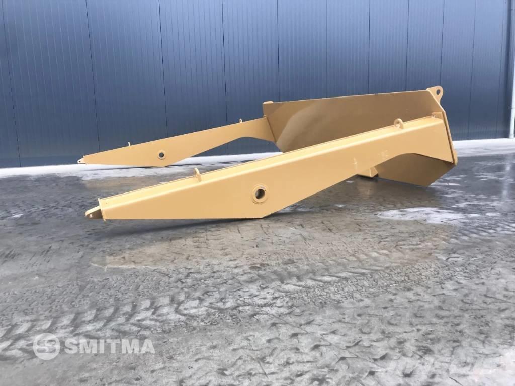 CAT 745 테일게이트