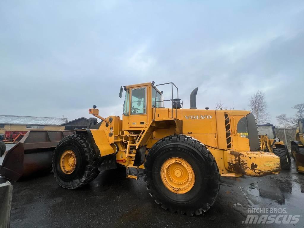 Volvo L 220 E  휠로우더