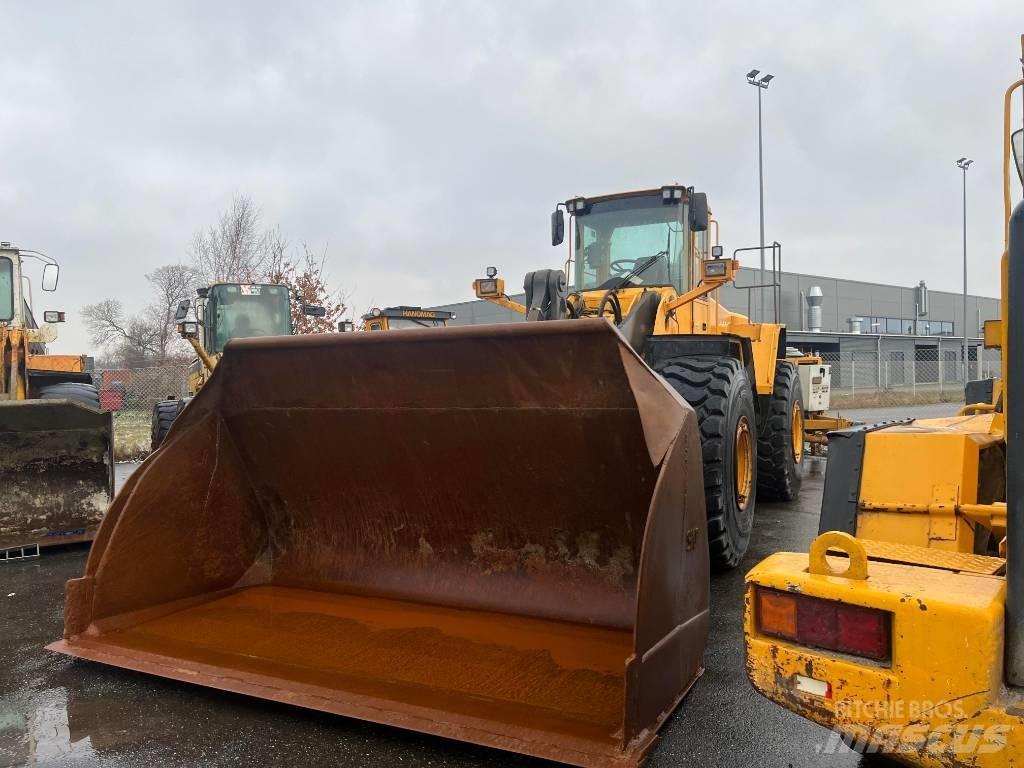 Volvo L 220 E  휠로우더