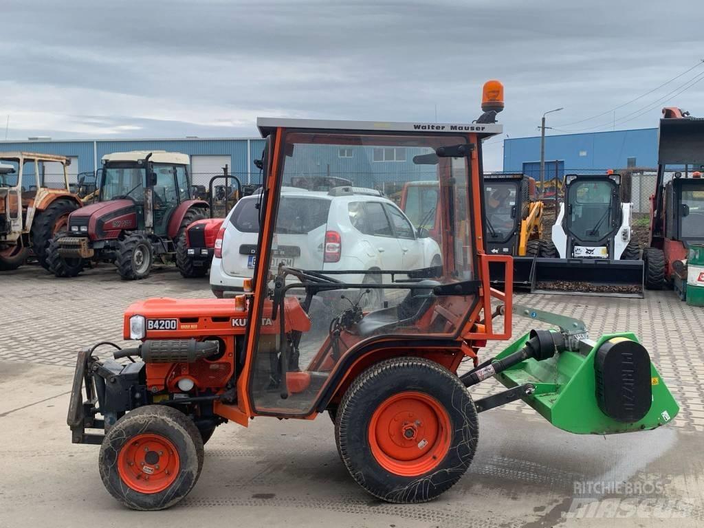 Kubota B 4200 트랙터