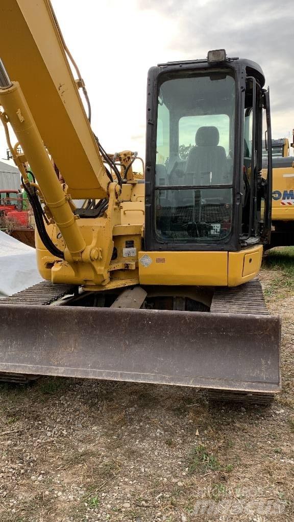 Komatsu PC 78 MR-6 대형 굴삭기 29톤 이상
