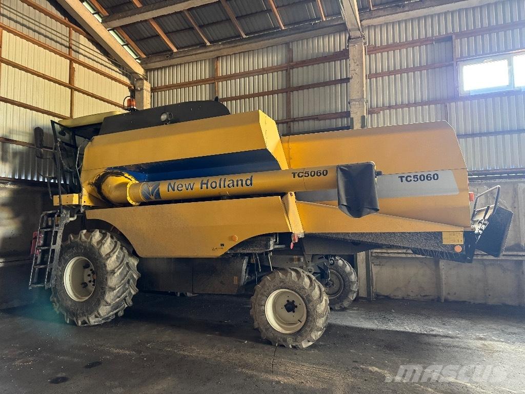 New Holland Tc5060 콤바인 수확기