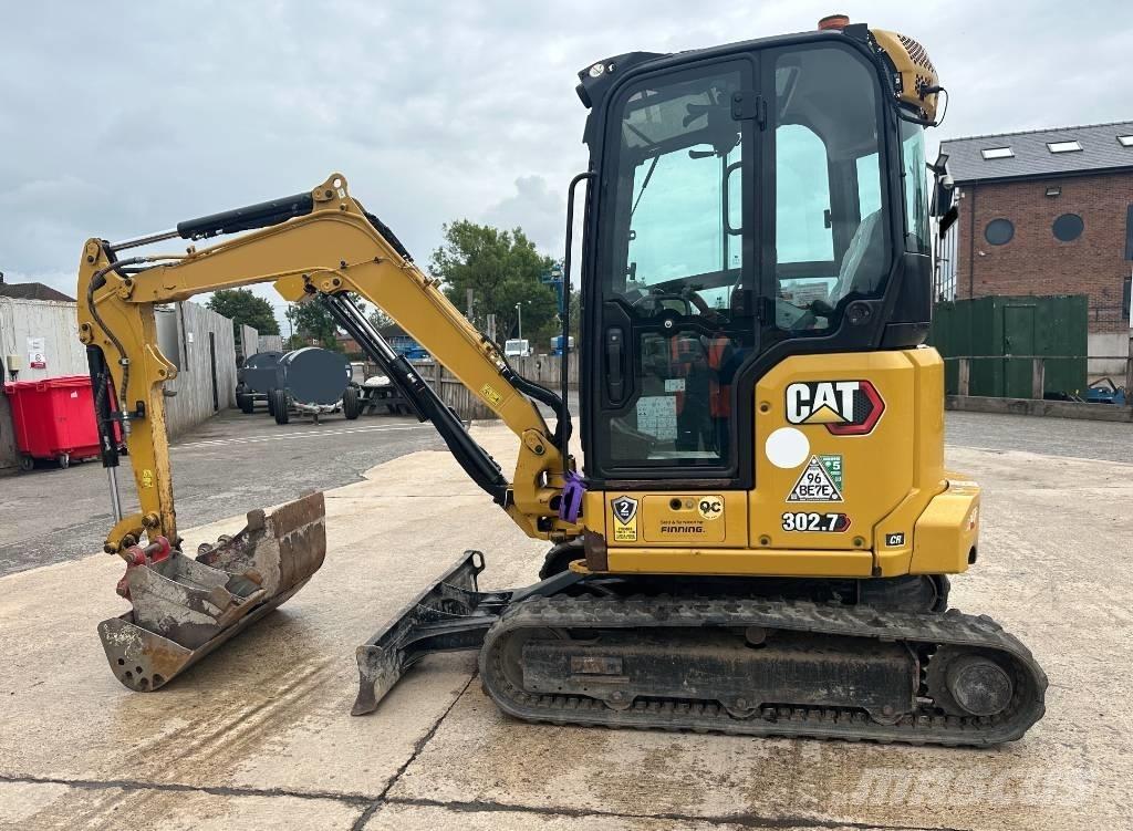 CAT 302.7 CR 소형 굴삭기 7톤 미만