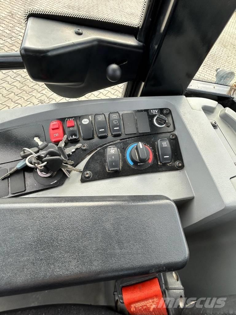 CAT 907 M  휠로우더